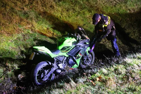 Motorrijder onderuit op de N334 bij Baars