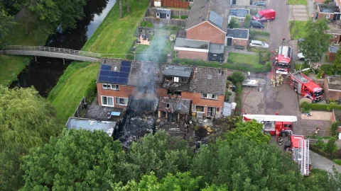 Zeer grote brand aan de Struikheide in Wolvega