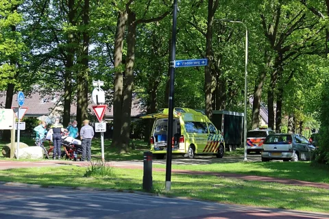 Fietser gewond bij aanrijding in Vledder
