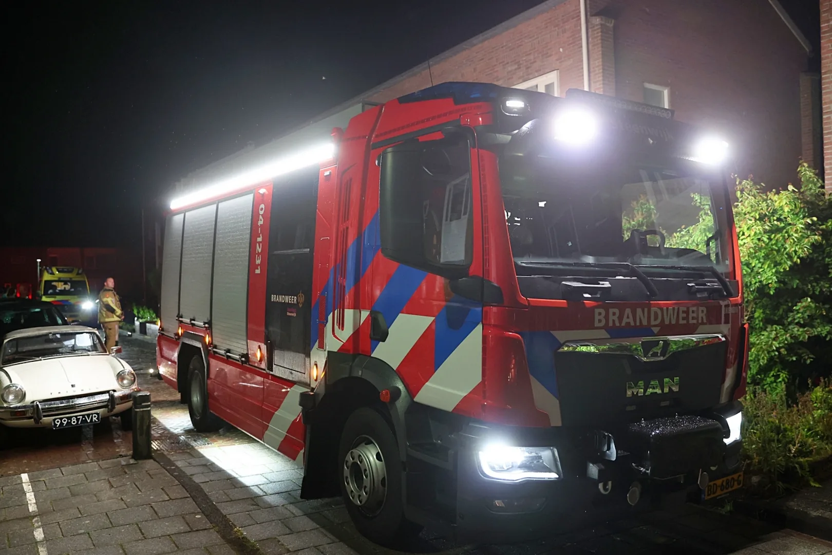 Brandweer controleert op koolmonoxide in woning aan de Kerkwoerthe in Steenwijkerwold