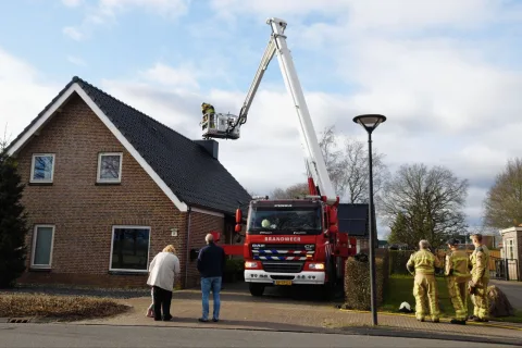 112 Kort: Schoorsteenbrand aan de Ten Darperweg in Wapse