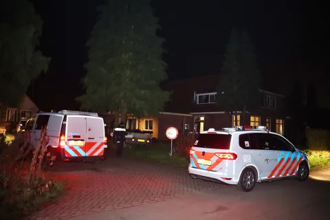 Politie massaal aanwezig bij conflict op camping in De Pol
