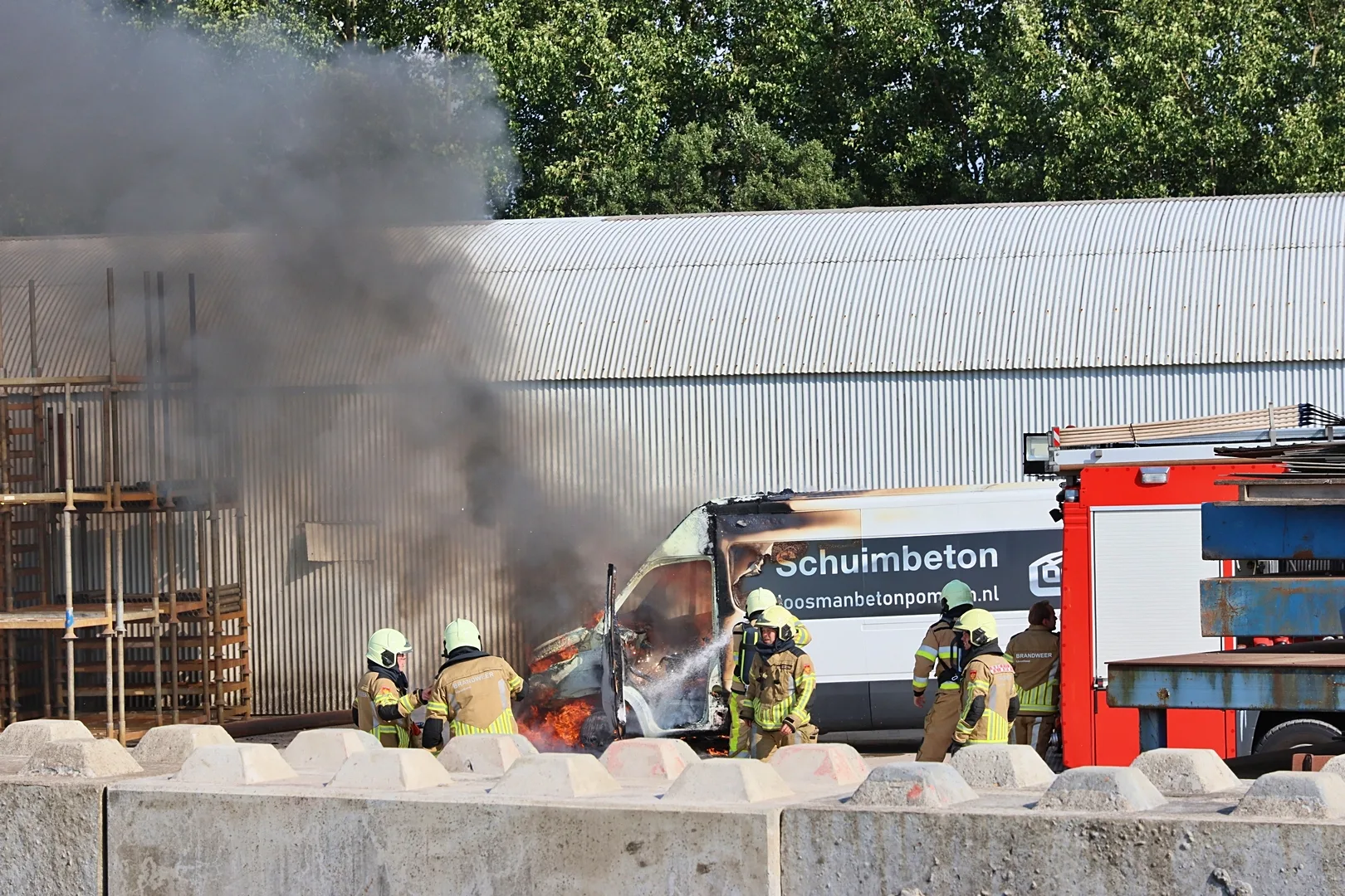 Cabine van bestelbus uitgebrand in Steenwijk