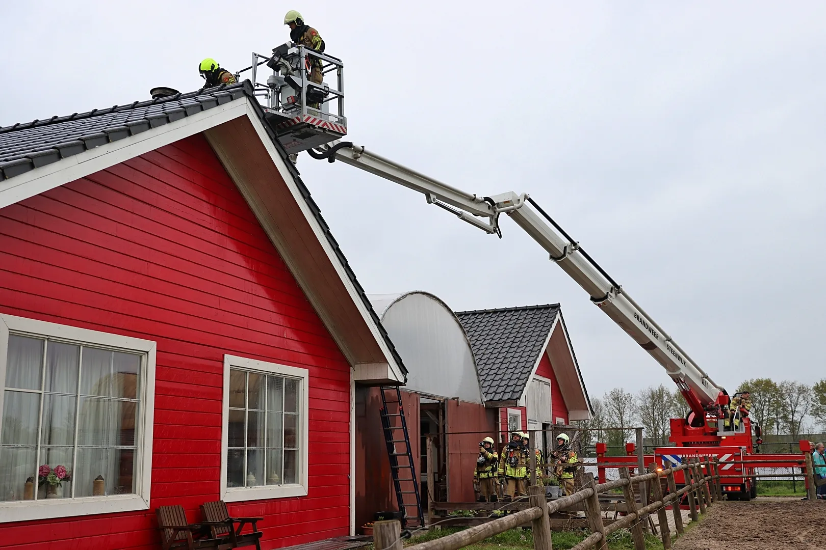 Woningbrand aan de Eekstraat in Oldemarkt
