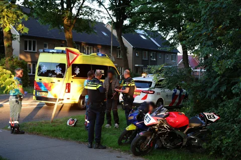 Motorrijder onderuit op de Schuurmansweg in Nijeveen