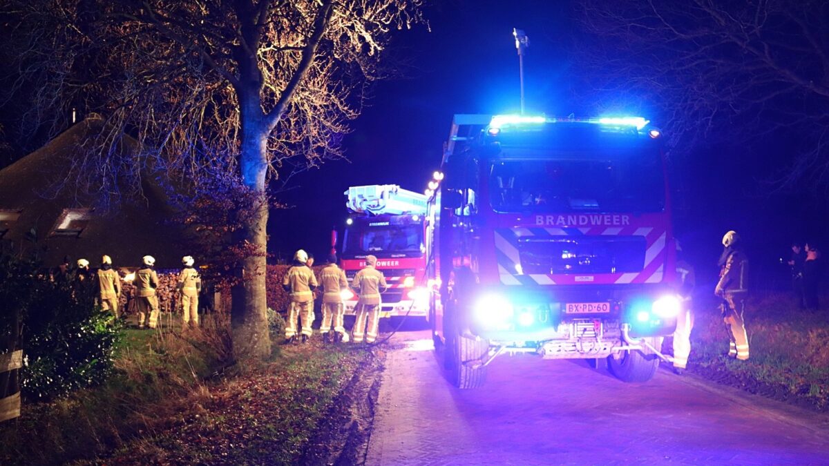 Brandweer van Vledder en Steenwijk gealarmeerd voor schoorsteenbrand in Wapse (Video)
