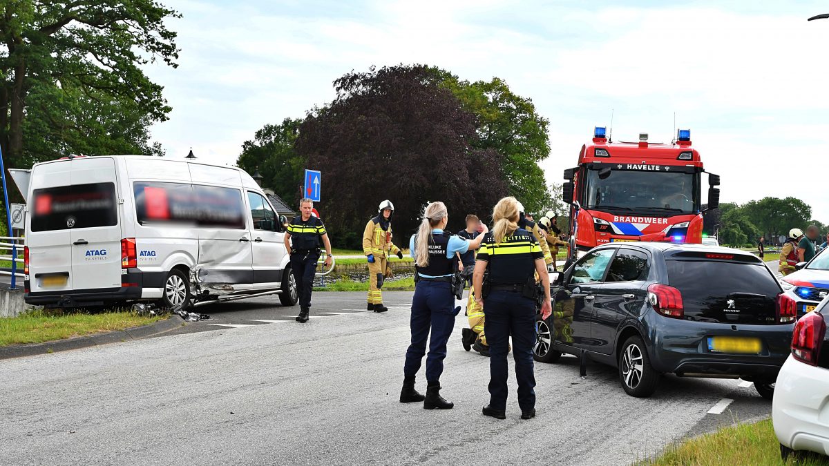 Automobiliste gewond bij botsing op N371 bij Havelterbrug.