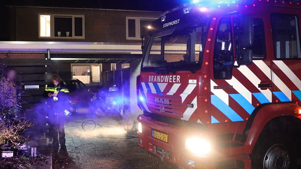 Woningbrand aan de Ubaksland in Staphorst