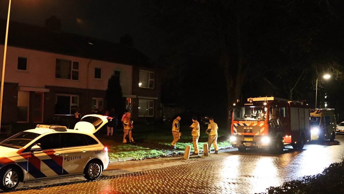 Pittenzak in magnetron doet brandweer Steenwijk uitrukken