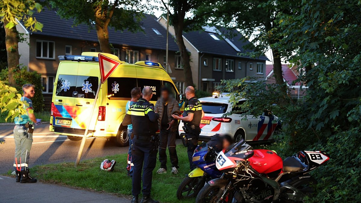 Motorrijder onderuit op de Schuurmansweg in Nijeveen